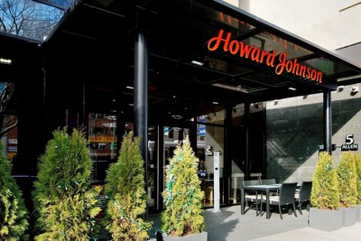 Located in the heart of New York City, the Howard Johnson Manhattan SOHO offers sweeping views of the Manhattan skyline and is one of approximately 20 hotels participating in Howard Johnson's annual Orange Wednesday promotion.