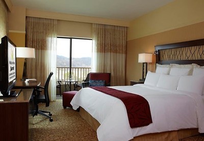 MeadowView Conference Resort & Convention Center in Kingsport, Tennessee has announced two new vacation packages just in time for the holiday season. The first includes complimentary breakfast and holiday treats, and the second includes a $25 daily resort credit. For information, visit www.marriott.com/TRICC or call 1-423-578-6600.