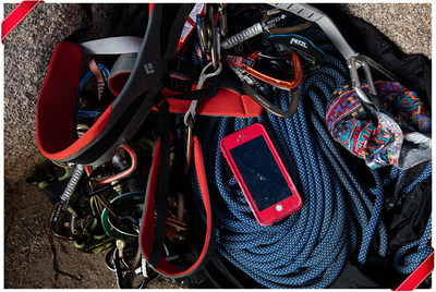 The four-proof protection of LifeProof FRĒ ups the adventure by guarding against water, dirt, drop and snow.