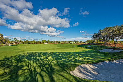 The Oaks Club Heron Golf Course # 18 (Copyright 2015 Dave Sansom)