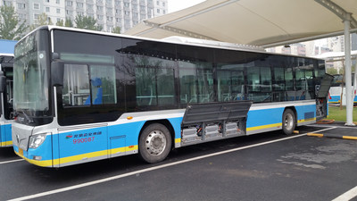 Foton electric bus equipped with Microvast LpCO(R) battery system