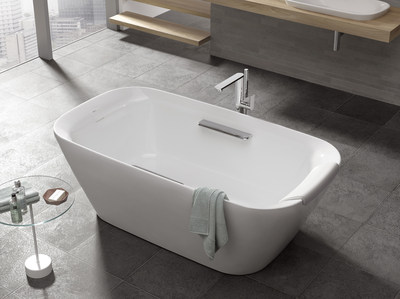 The new NEOREST freestanding soaking tub is an elegant sculptural form with clean, simple lines.Constructed of reinforced marble, this soaking tub has a deep bathing well that offers total body immersion and sublime comfort for a truly relaxing soak. Its generous length will easily accommodate two.