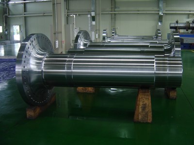 Pictured: Forged main shaft for wind turbine.