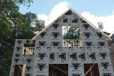 Georgia-Pacific recently introduced ForceField™, a new building product that not only shields exterior walls from harmful moisture and air, but also speeds up a home's construction. ForceField is an innovation that combines wood sheathing panels and a weather barrier for an all-in-one product.