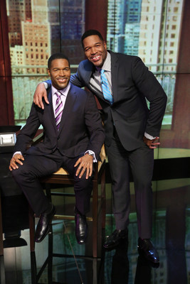 MADAME TUSSAUDS NEW YORK UNVEILS NEVER BEFORE SEEN FIGURE OF MICHAEL STRAHAN ON LIVE WITH KELLY AND MICHAEL Photo: David M. Russell/Disney ABC Home Entertainment and Television Distribution(C)2016 Disney ABC. All Rights Reserved.
