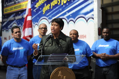 Aaron's, Inc., in partnership with Washington, D.C. Mayor Muriel Bowser, donated furniture to 28 families who have experienced homelessness. This donation kicks off Aaron's National Managers Meeting where 2,000 managers are joining forces with local organizations in Washington D.C. to give back.