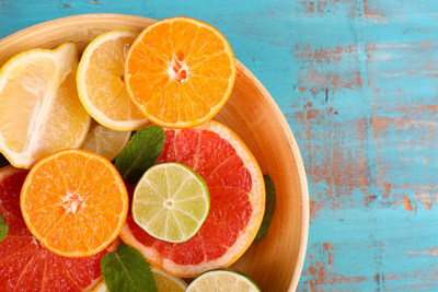 Foods rich in vitamin C can cut the risk of cataract progression by a third, a new study says.