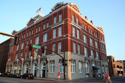 Hotel Indigo Savannah Historic District sits in the heart of City Market at Ellis Square in the former Guckenheimer tobacco warehouse and grocery.