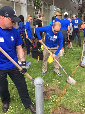 Wounded Warrior Project and The Mission Continues joined forces for a volunteer service project at Rainier High School in Seattle.