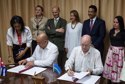Aruban and Cuban Governments Sign a Memorandum of Understanding for Tourism and Transportation
