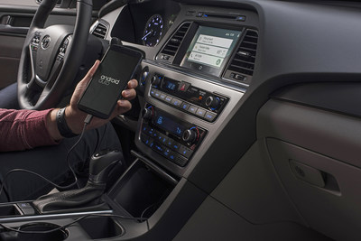 HYUNDAI RELEASES DO-IT-YOURSELF INSTALLATION FOR SMARTPHONE INTEGRATIONS ON SEVERAL EXISTING MODELS; Hyundai is Offering Existing Owners the Best Smartphone Integrations for Free Through a Software Update Available on MyHyundai.com