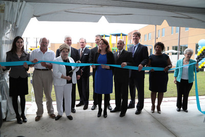 Texas First Lady Cecilia Abbott and Fort Worth Councilmember Kelly Allen Gray (D-8) joined representatives from Texas Capital Bank, Presbyterian Night Shelter, and FHLB Dallas at the grand opening and ribbon-cutting ceremony of The Morris Foundation Women and Children's Center today.