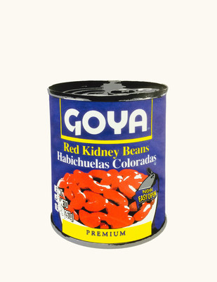 Goya Foods colabora con el artista Dave Ortiz para celebrar la coleccion de arte pop "La Serie Goya" y el aniversario 80 de Goya.