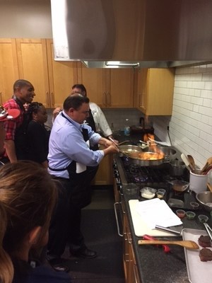 A unique cooking class brings wounded warriors together.