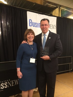 Astoria Bank Executive Vice President Brian Edwards accepts Long Island Business News' Corporate Citizen of the Year Award from Cathy Budman, M.D., Director of the National Tourette Center of Excellence at Northwell Health, one of the hundreds of organizations that benefit from Astoria Bank's support.