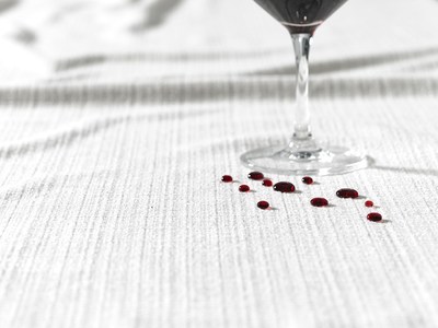 La-Z-Boy is excited to introduce iClean, its new and innovative stain-repelling fabric. iClean is a high-performance fabric that incorporates safe, sophisticated chemistry to protect and surround each fiber, repelling spills before they turn into stains. Everyday spills are now protected with iClean, including coffee, wine, salsa, dirt, chocolate and more.
