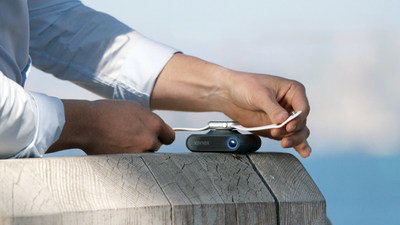 Packed with 4,000 mAh of power, GoPower Watch's lightweight battery is capable of delivering six full charges to the Apple Watch, while an additional USB port allows an iPhone to charge simultaneously. Unlike other Apple Watch chargers, the Kanex GoPower Watch allows users to charge their Apple Watch completely cord free.