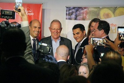 Mr. Jose Antonio Gomez Bazan, Peruvian President Pedro Pablo Kuczynski, and Mr. Xavier Equihua