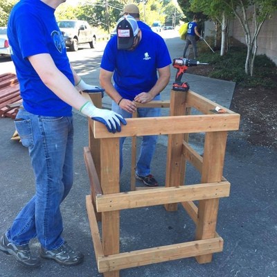 A group of injured veterans recently joined Wounded Warrior Project and The Mission Continues for a day of neighborhood beautification in Seattle. Projects included building planter boxes.