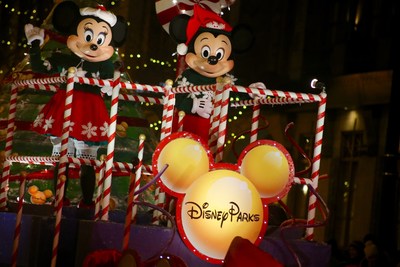 On Saturday evening, November 19, Mickey Mouse and Minnie Mouse from Walt Disney World(R) will lead an unforgettable tree-lighting parade down North Michigan Avenue, illuminating more than one million lights from Oak Street to the Chicago River.