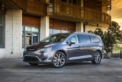 All-new 2017 Chrysler Pacifica Named a Car and Driver 10Best