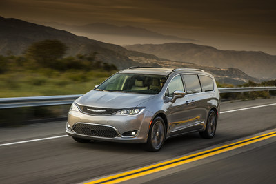 2017 Chrysler Pacifica earns highest-possible rating in each of five IIHS crashworthiness tests